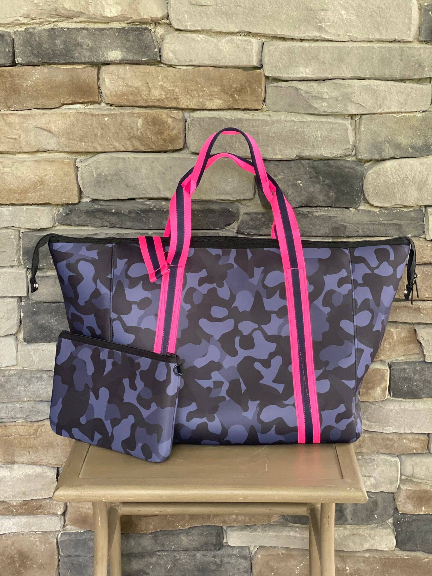 The Cassie Neoprene Weekender Navy Camo W/pink Straps