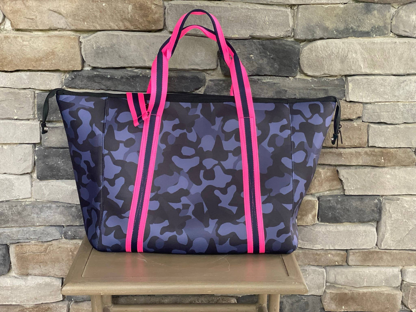 The Cassie Neoprene Weekender Navy Camo W/pink Straps